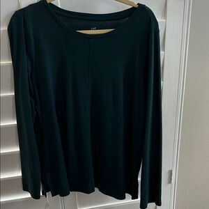 J. Jill Black Long Sleeve Scoop Neck Tee with Center Seam